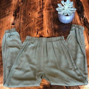 Madewell Olive Green Joggers, EUC